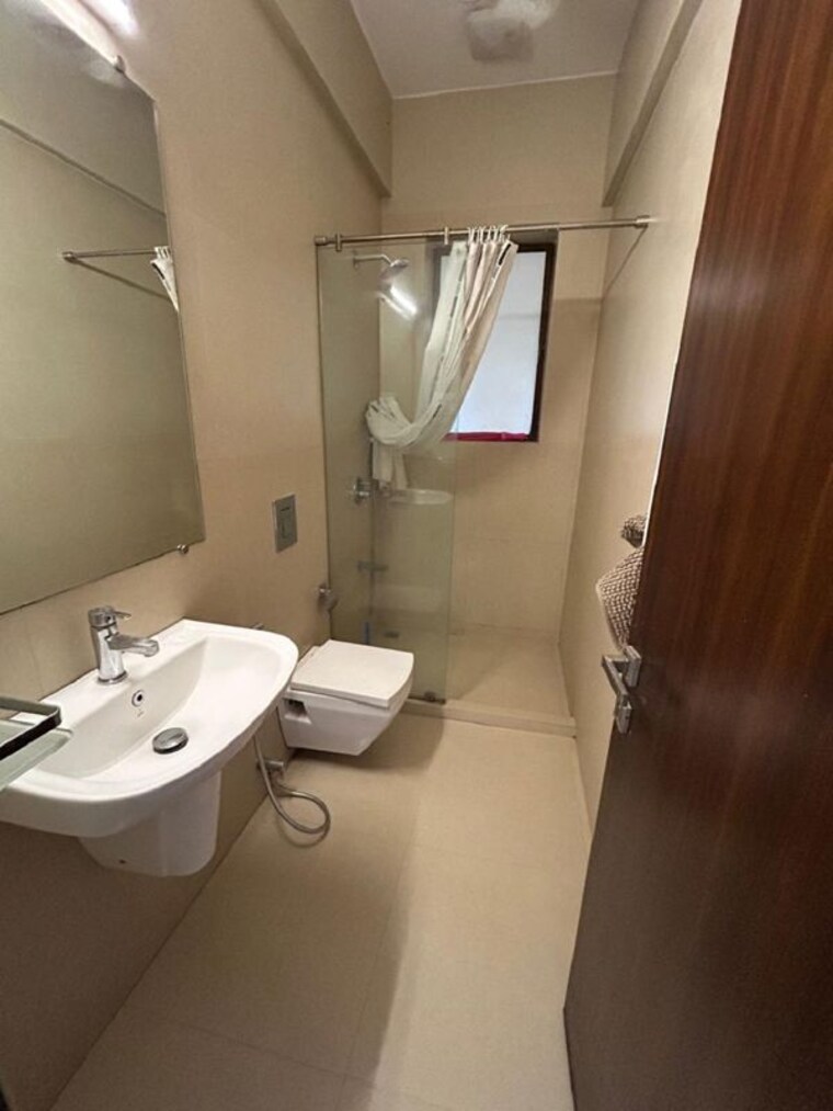 Bathroom, bandra west 2 Bedroom 700 Sq.Ft. Apartment In Bandra West Mumbai 10052592