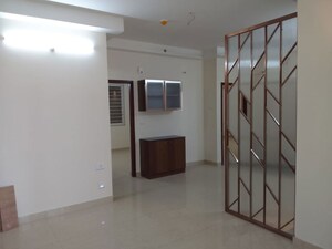 Room in 3 BHK Apartment at Aurobindo The Regent, Kondapur – for Rent