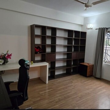 Room in 3 BHK Apartment at St Marks Road – for Rent