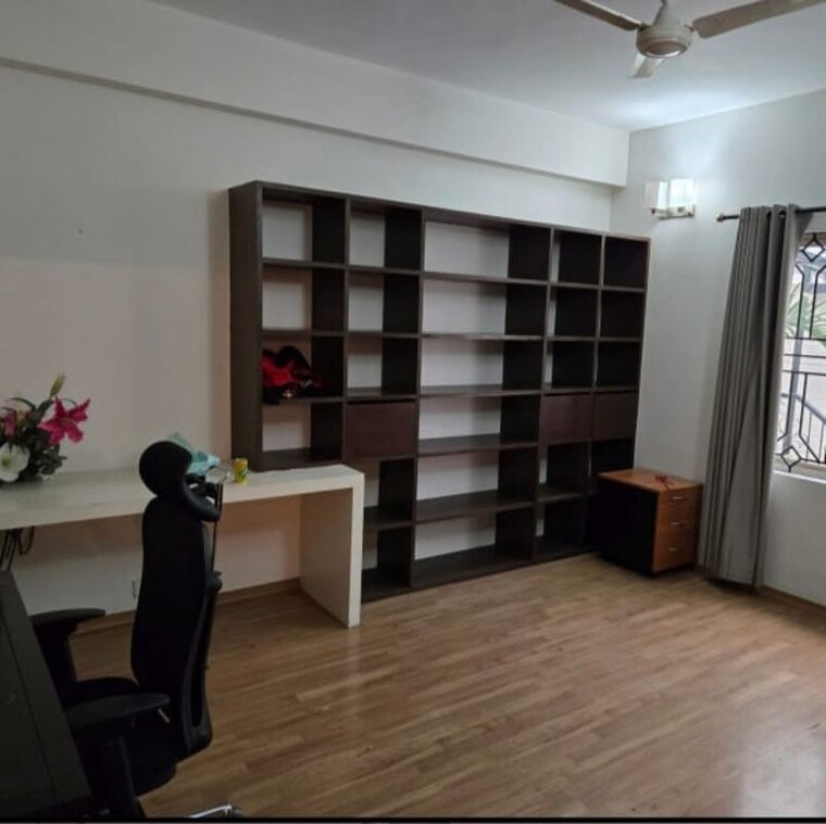 Room, st marks road 3 Bedroom 2600 Sq.Ft. Apartment In St Marks Road Bangalore 10052788