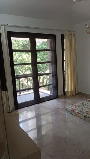 Room in 3 BHK Villa at Vipul Tatvam Villas, Sector 48 – for Rent