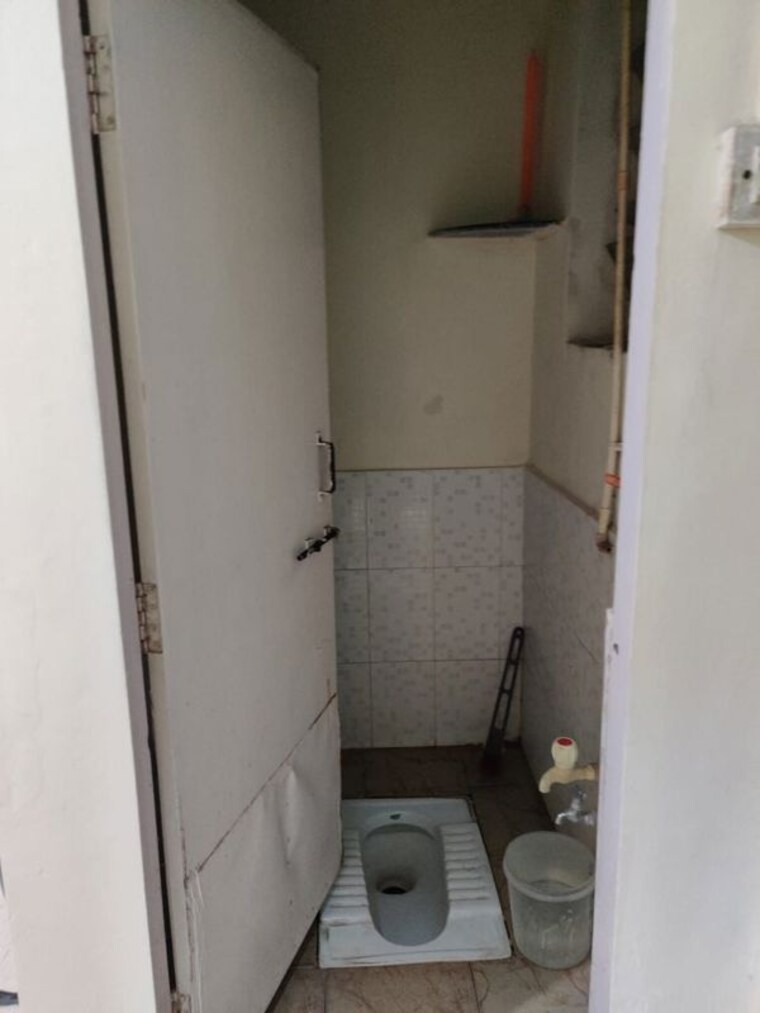 Bathroom, motiram-nagar-apartment 1 RK 345 Sq.Ft. Apartment In Warje Pune 10052839