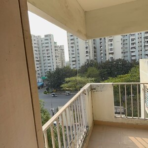 2 BHK Apartment For Rent in Rohini Apartment, Malesemau