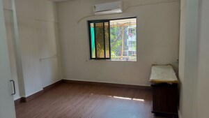 Room in 3 BHK Apartment at Bandra West – for Rent