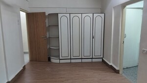 Room in 3 BHK Apartment at Bandra West – for Rent