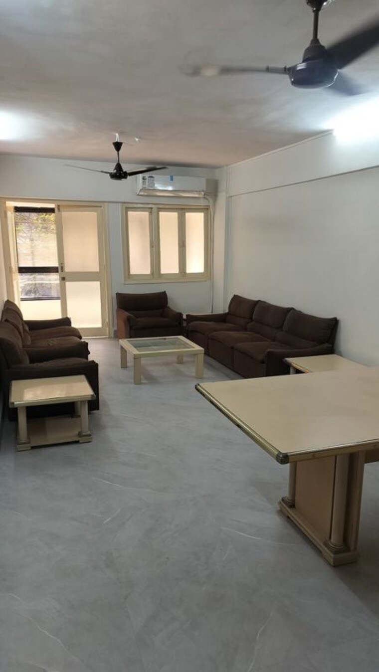 Living Room, bandra west 3 Bedroom 1100 Sq.Ft. Apartment In Bandra West Mumbai 10052889