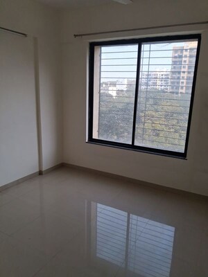 Room in 2 BHK Apartment at Aarti Heights, Mohammadwadi – for Rent