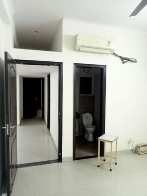 Building Lobby in 3.5 BHK Builder Floor at Smart World Gems, Sector 89 – for Sale