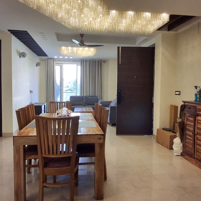 Living Room, sector 14 5 Bedroom 250 Sq.Yd. Independent House In Sector 14 Gurgaon 10053001