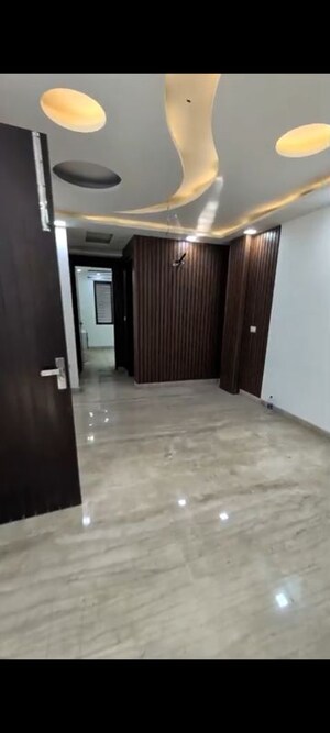 Room in 3 BHK Builder Floor at Pitampura – for Sale