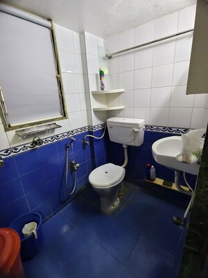 Team Area in 4 BHK Apartment at Kanakia Levels, Malad East – for Rent