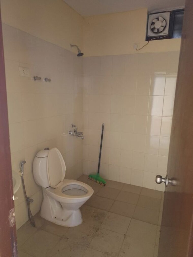 Bathroom, sector 82 2 Bedroom 930 Sq.Ft. Builder Floor In Sector 82 Gurgaon 10053072