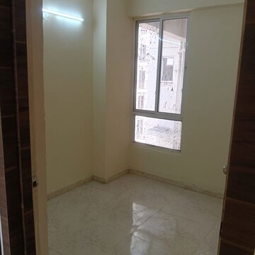 Room in 2 BHK Builder Floor at Sector 82 – for Rent