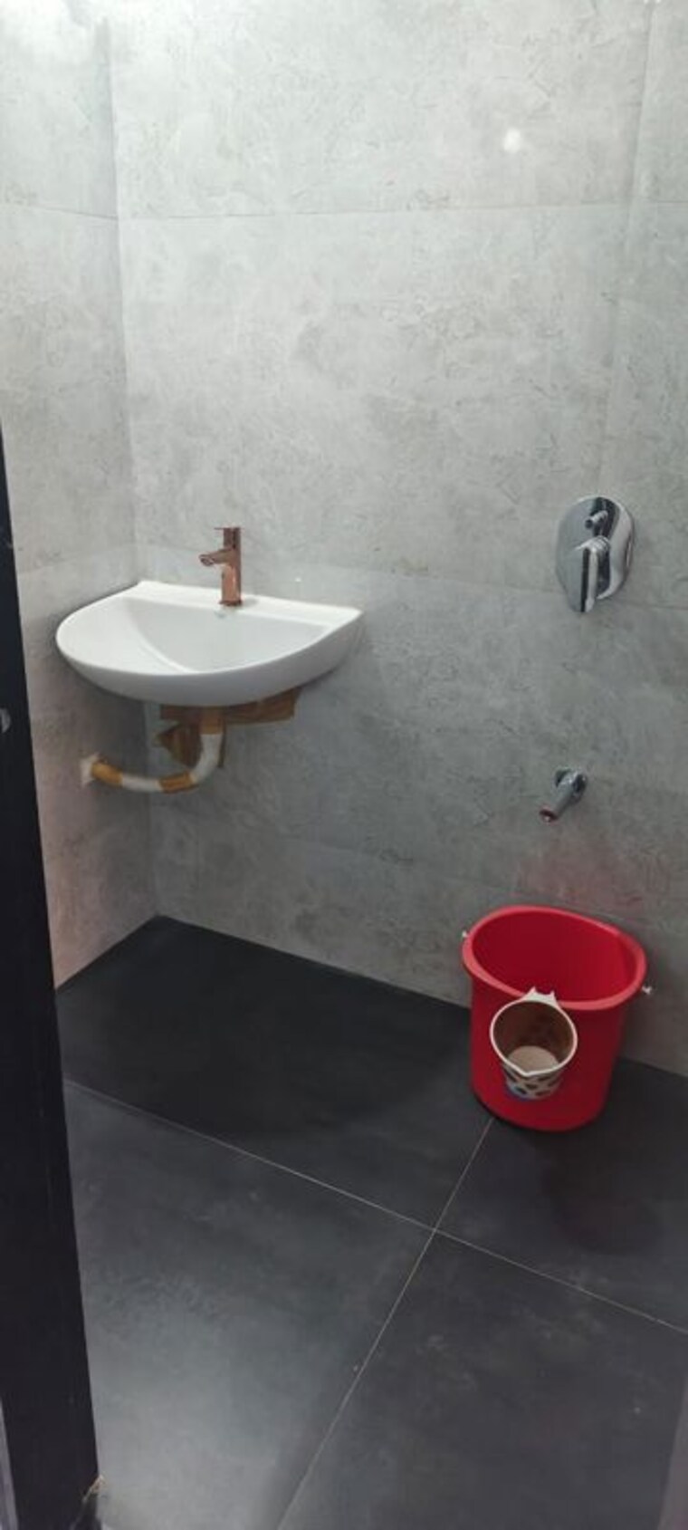 Bathroom, hava-hira-chs 2 Bedroom 510 Sq.Ft. Apartment In Malad West Mumbai 10053076