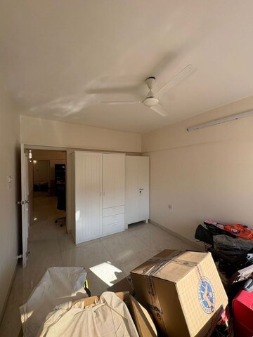 Bedroom in 2 BHK Apartment at Khar West – for Rent