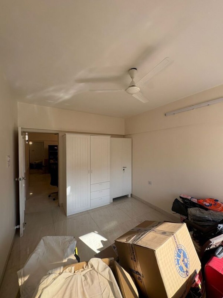 Bedroom, khar west 2 Bedroom 700 Sq.Ft. Apartment In Khar West Mumbai 10053078