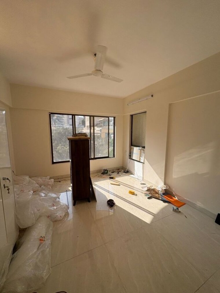 Bedroom, khar west 2 Bedroom 700 Sq.Ft. Apartment In Khar West Mumbai 10053078