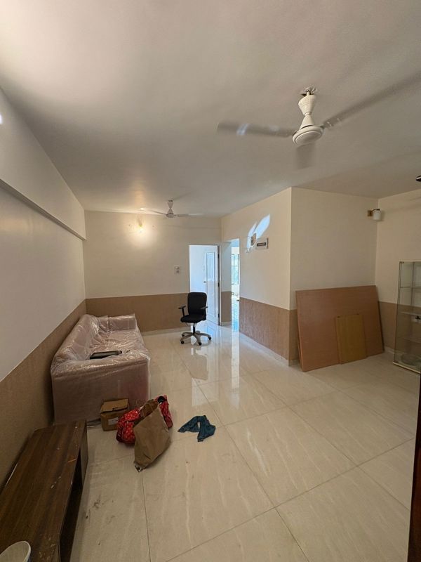 2 BHK + Pooja Room Apartment For Rent in Khar West
