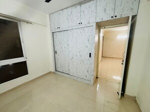 Room in 2 BHK Apartment at Signature The Millennia 3, Sector 37d – for Rent