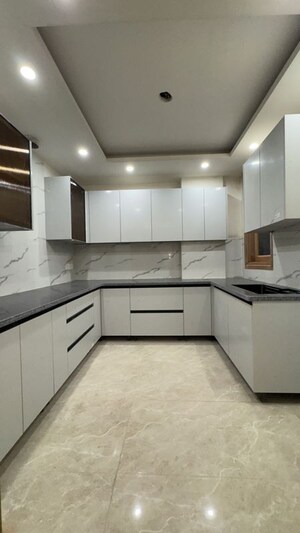 Kitchen in 3 BHK Apartment at Palm Residency Chhatarpur, Rajpur Khurd Extension – for Rent