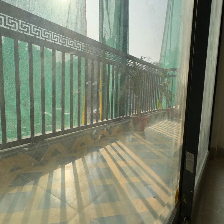 Balcony, palm-residency-chhatarpur 3 Bedroom 1350 Sq.Ft. Apartment In Rajpur Khurd Extension Delhi 10053164
