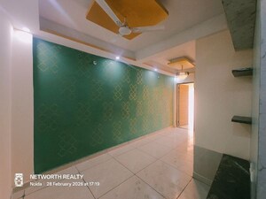 Furnished Amenities in 2 BHK Builder Floor at Sector 73 – for Sale