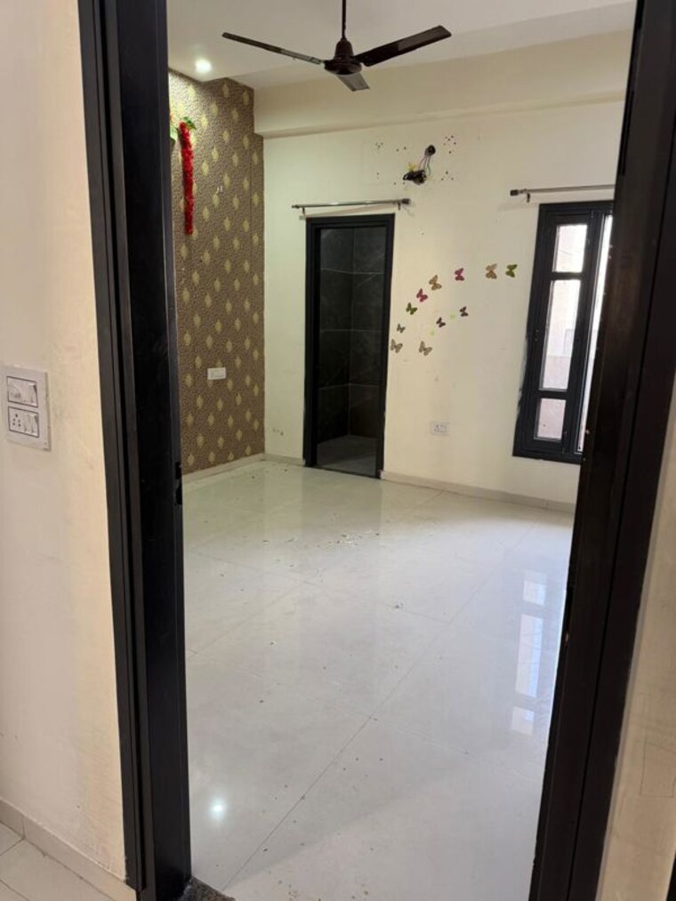 Room, patiala road 3 Bedroom 1395 Sq.Ft. Builder Floor In Patiala Road Zirakpur 10053215