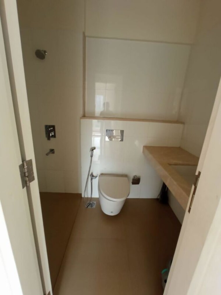 Bathroom, godrej-the-trees 2 Bedroom 751 Sq.Ft. Apartment In Vikhroli East Mumbai 10053236