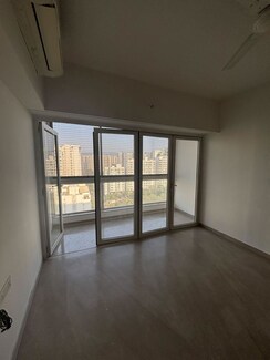 2 BHK Apartment For Rent in Godrej The Trees
