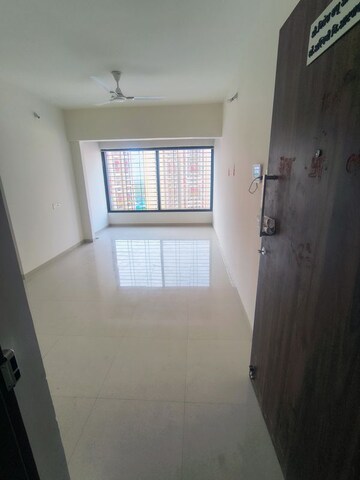 Room in 2 BHK Apartment at Shapoorji Pallonji Joyville Hadapsar Annexe, Hadapsar – for Rent