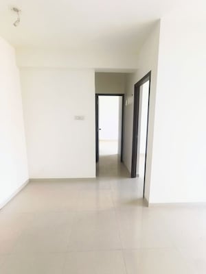 Room in 2 BHK Apartment at Shapoorji Pallonji Joyville Hadapsar Annexe, Hadapsar – for Rent