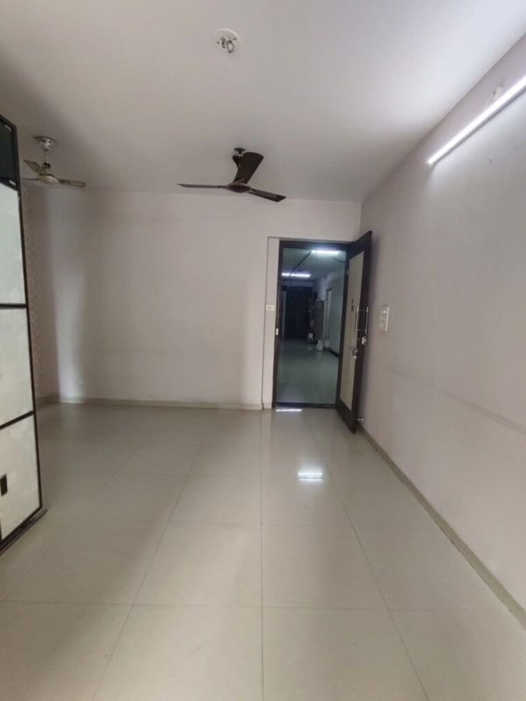 Living Room, nisarg-hyde-park 3 Bedroom 1370 Sq.Ft. Apartment In Kharghar Navi Mumbai 10053426