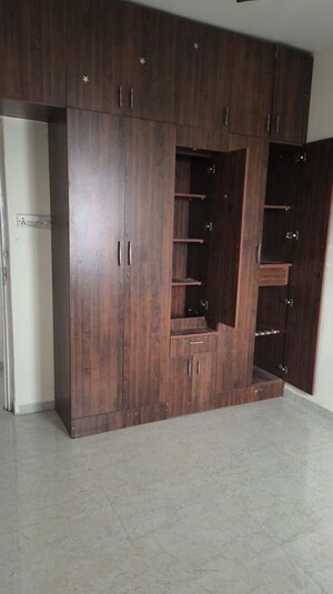 Room in 1 BHK Apartment at Eden Park, Viman Nagar – for Rent