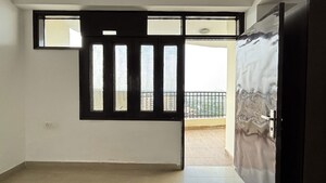 Room in 3 BHK Apartment at Gurukrupa Alaknanda, Vile Parle West – for Rent