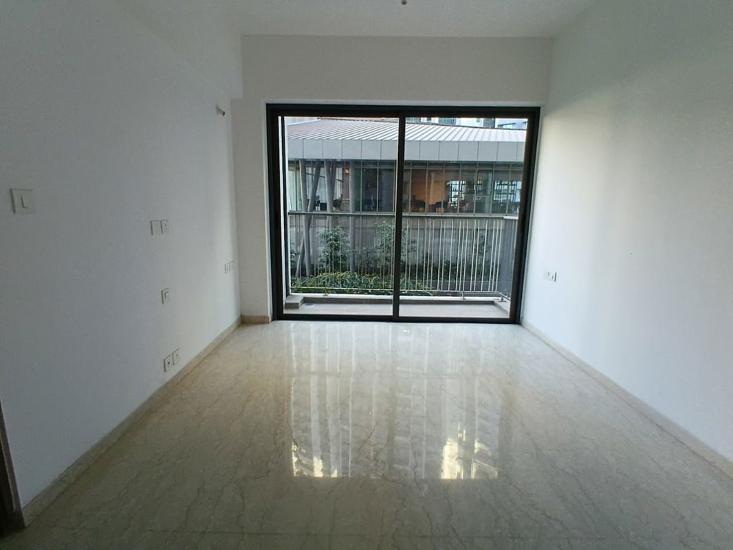 2 BHK Apartment For Sale in Kalpataru Immensa
