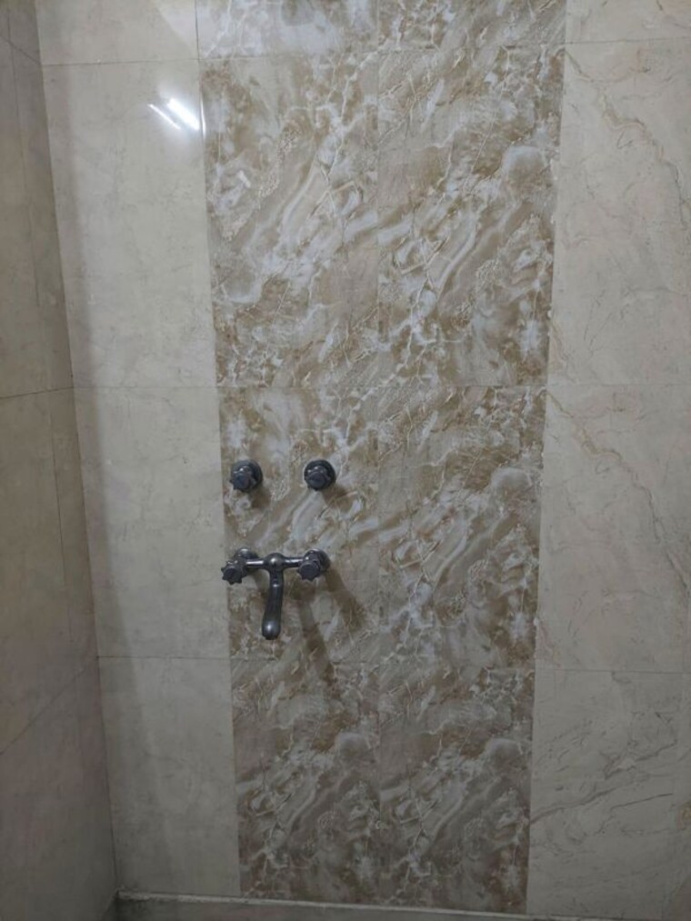 Bathroom, dwarka 3 Bedroom 1650 Sq.Ft. Apartment In Dwarka Delhi 10053437