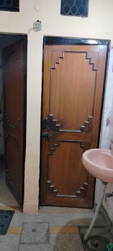 Bathroom in 2 BHK Builder Floor at Vasundhara Sector 3 – for Rent