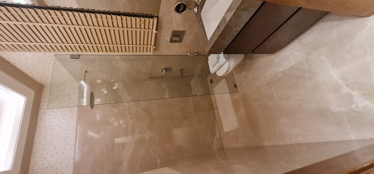 Bathroom, piramal-mahalaxmi 4 Bedroom 3200 Sq.Ft. Apartment In Mahalaxmi Mumbai 10053486
