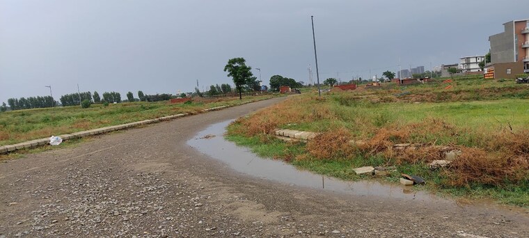 undefined, mullanpur  333 Sq.Yd. Plot In Mullanpur Chandigarh 10053536