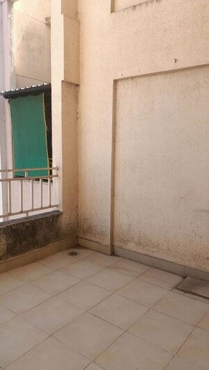 Room in 1 BHK Apartment at Wakad – for Rent