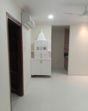 Room in 3 BHK Apartment at Aparna HillPark Lake Breeze, Chanda Nagar – for Rent