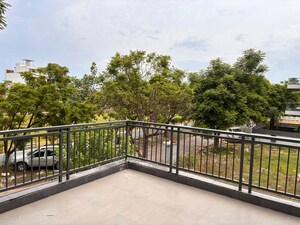 Balcony in 4 BHK Builder Floor at Omaxe Silver Birch, North Mullanpur – for Rent