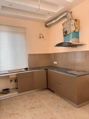 Kitchen in 4 BHK Builder Floor at Omaxe Silver Birch, North Mullanpur – for Rent