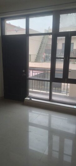 4 BHK + Servant Room Builder Floor For Rent in Omaxe Silver Birch