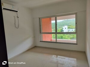 Room in 2 BHK Apartment at Kolte Patil Stargaze, Bavdhan – for Rent