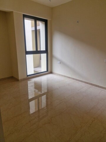 Room in 2 BHK Apartment at Kalpataru Immensa, Kolshet Road – for Sale