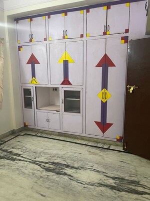 Room in 4 BHK Villa at Maruthi Nagar – for Rent