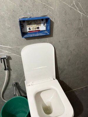 Furnished Amenities in 2 BHK Apartment at Royal Palace, Andheri West – for Rent