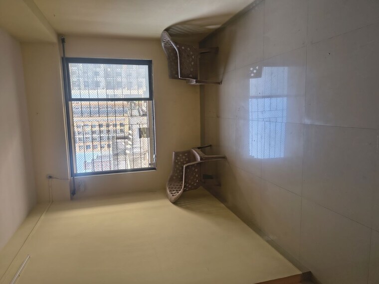 Room, kurla west 1 Bedroom 300 Sq.Ft. Apartment In Kurla West Mumbai 10053638