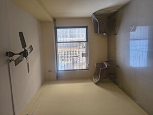 Room in 1 BHK Apartment at Kurla West – for Rent